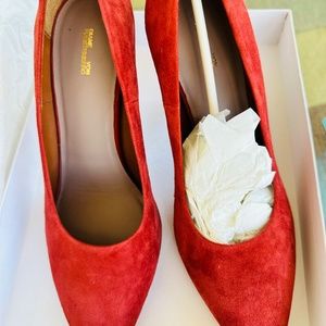 NEW! DVF Violetta heels